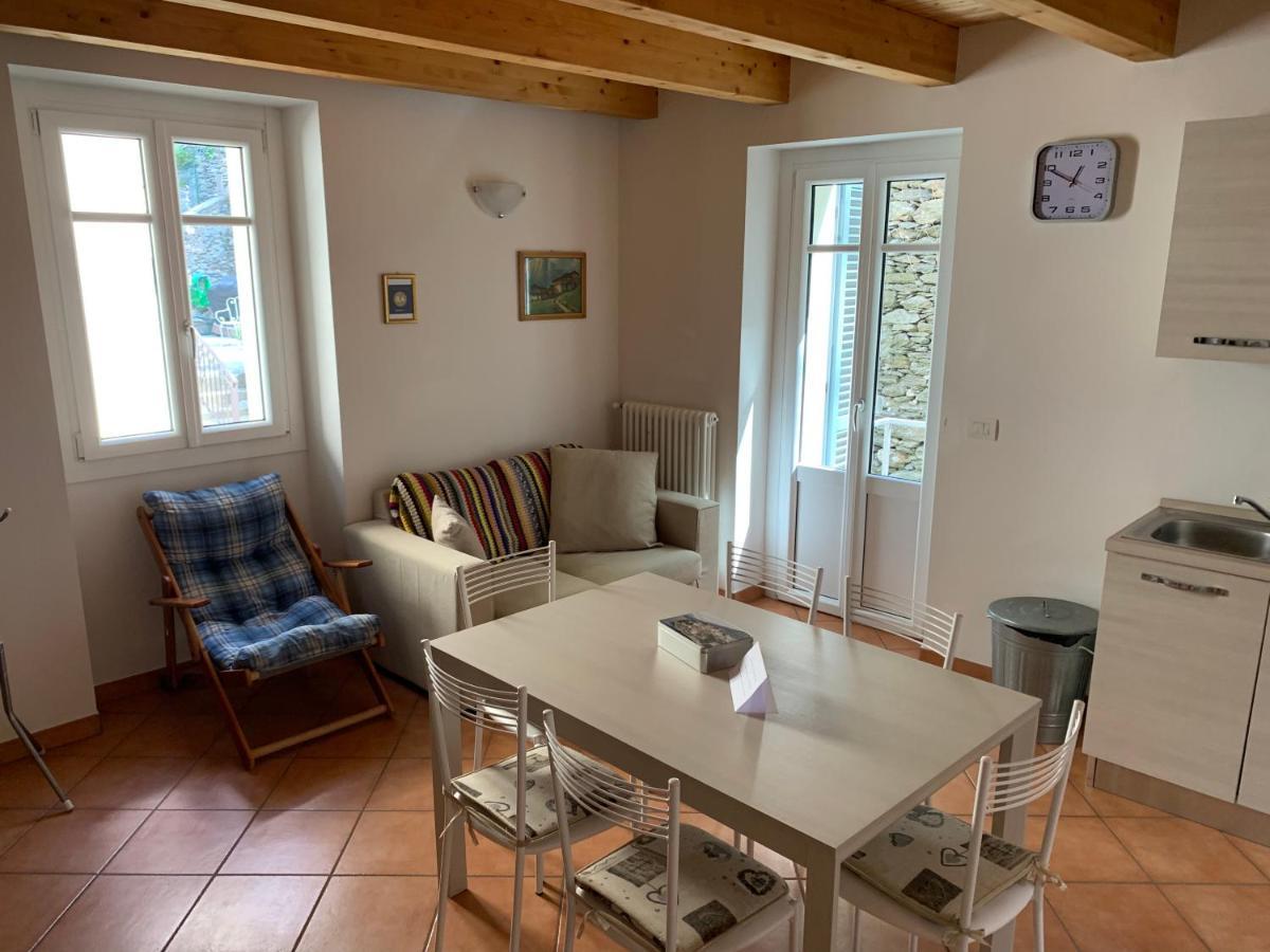 Al Castello Apartment Dervio Exterior photo